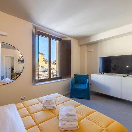 Ampio Monolocale Nel Centro Storico Di Siena Apartment Bagian luar foto